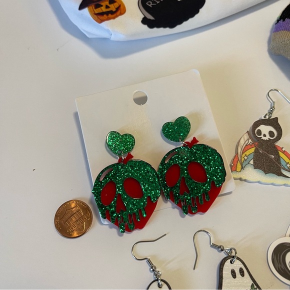 Halloween Earrings 4 Pairs Gift Set Ghosts Grim reaper Scream Hocus Pocus NWT - Picture 7 of 13